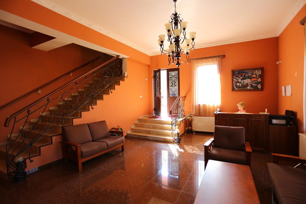 Hotel Sweet Home Telavi Exterior foto